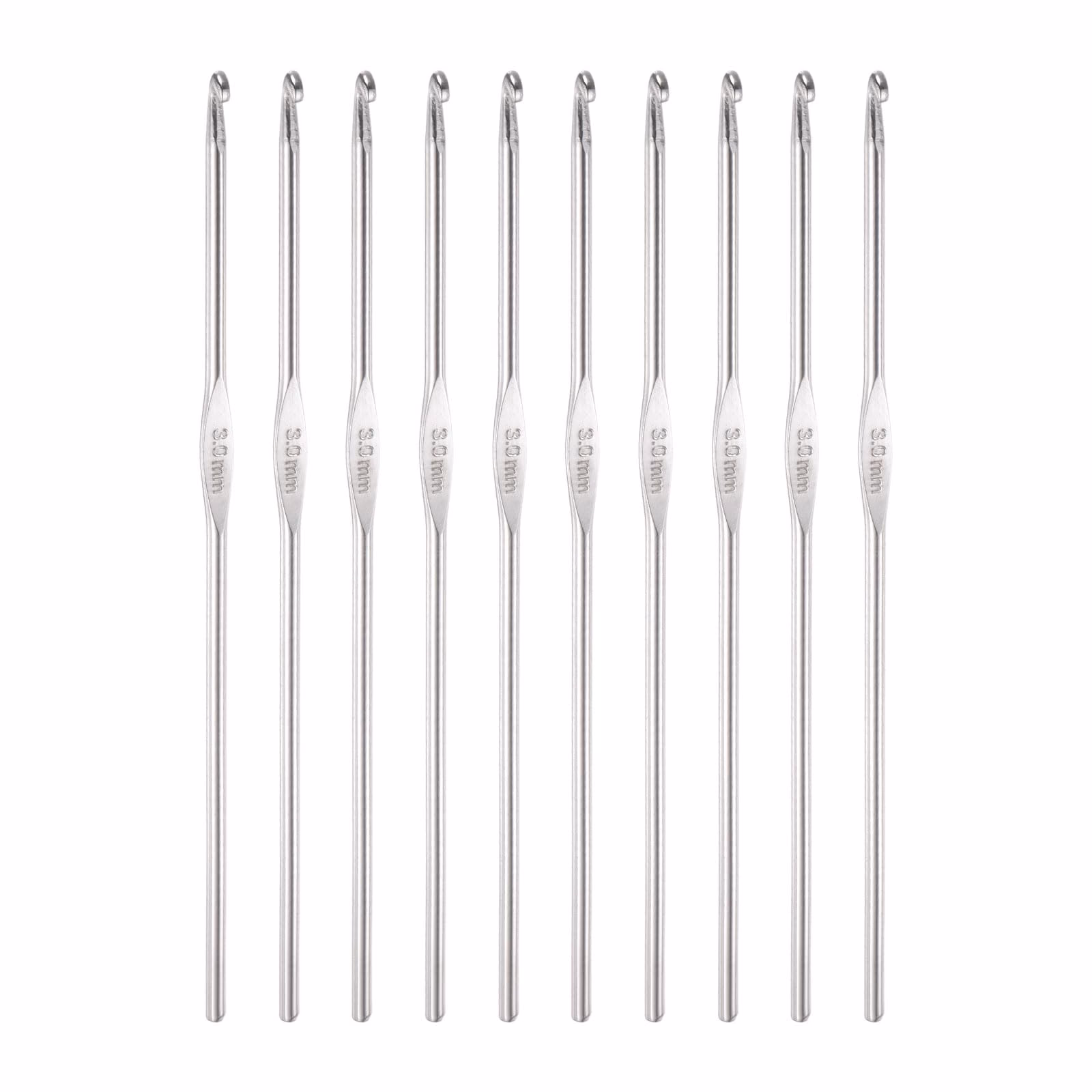 ¿De qué materiales están hechas las agujas de crochet?