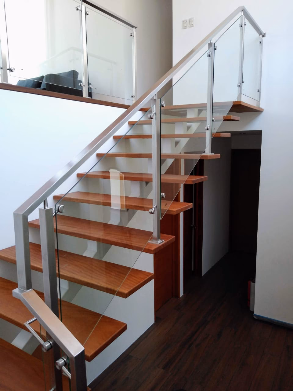 ¿Qué son los barandales de fibra de vidrio?