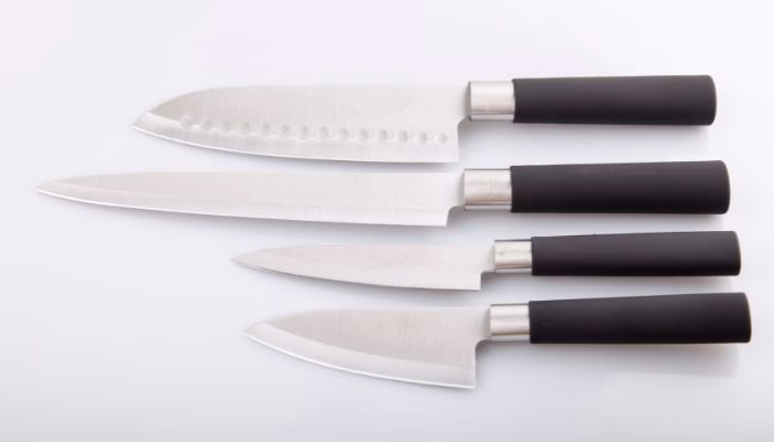 ¿Cómo se estropean los cuchillos que no son de acero inoxidable?