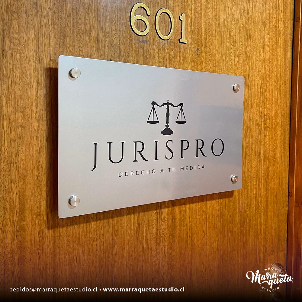 ¿Quién fabrica el acero inoxidable?