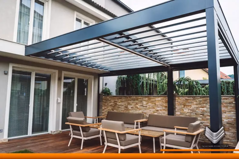 ¿Qué es una pérgola con techo de madera?