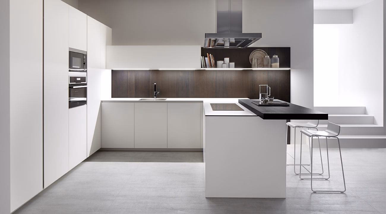 ¿Qué es mejor cocina Inox o blanca?