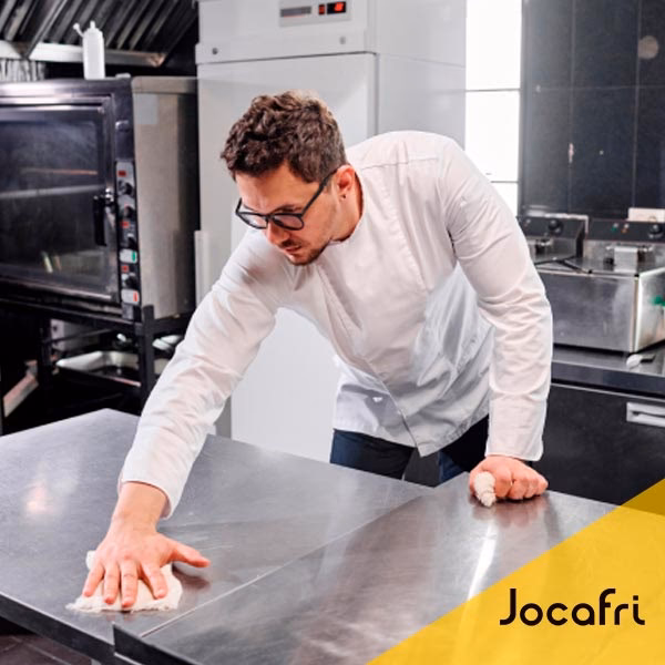 ¿Cómo limpiar las ollas de acero inoxidable?