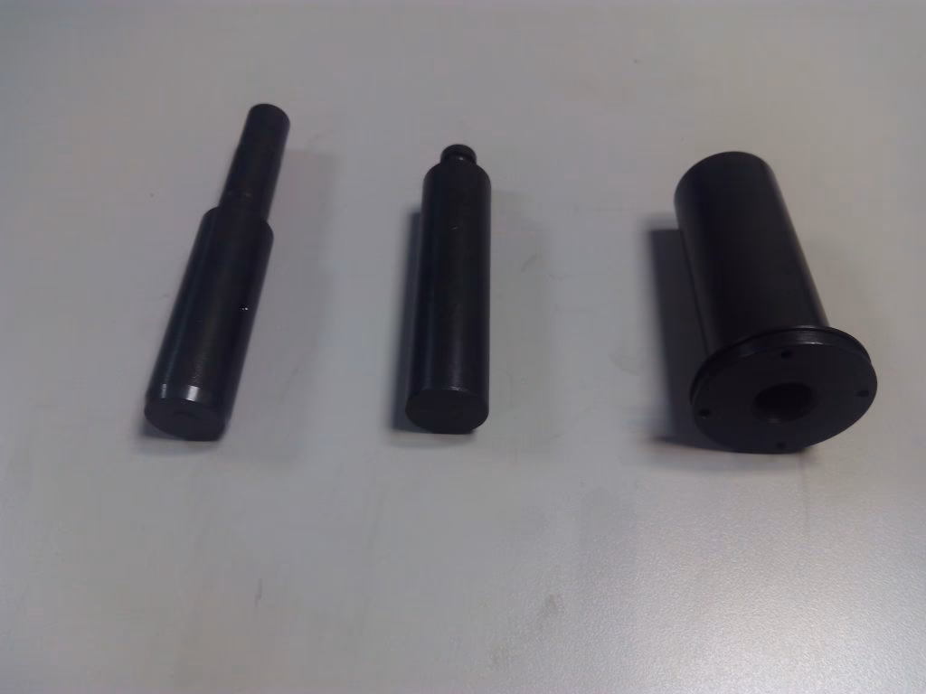 ¿Qué temperatura debe tener el acero para pavonar?