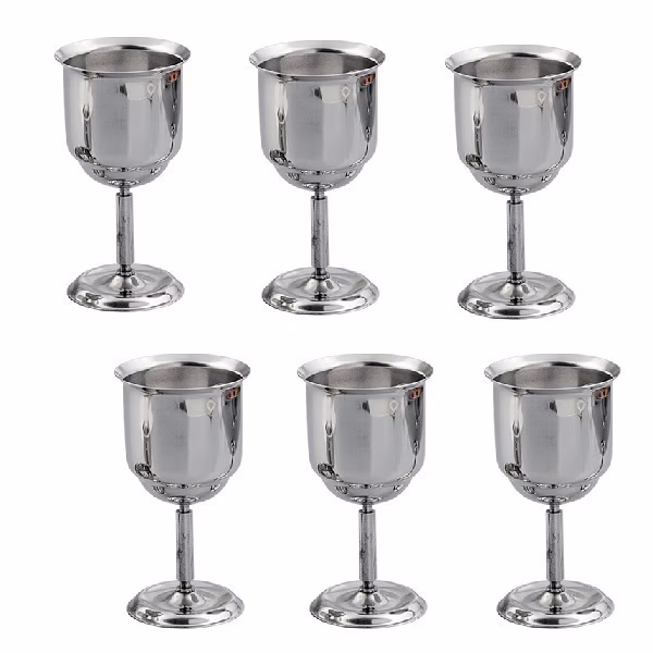 ¿Cuál es la diferencia entre las copas de vidrio y el vino?