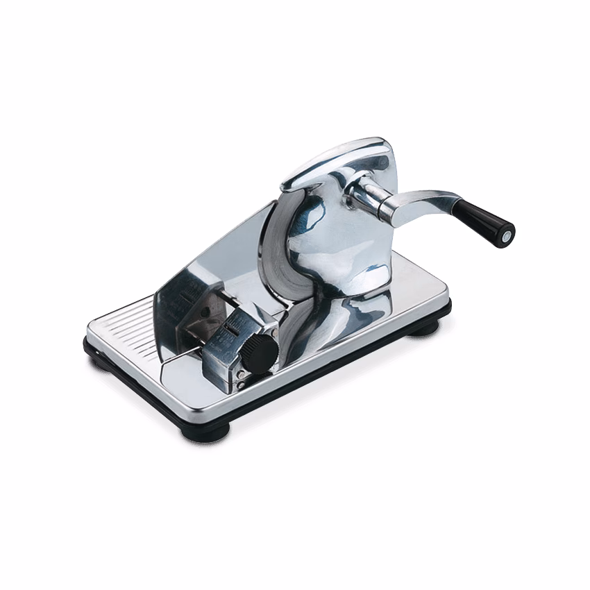 ¿Cuál es la potencia de la cortadora de fiambre?