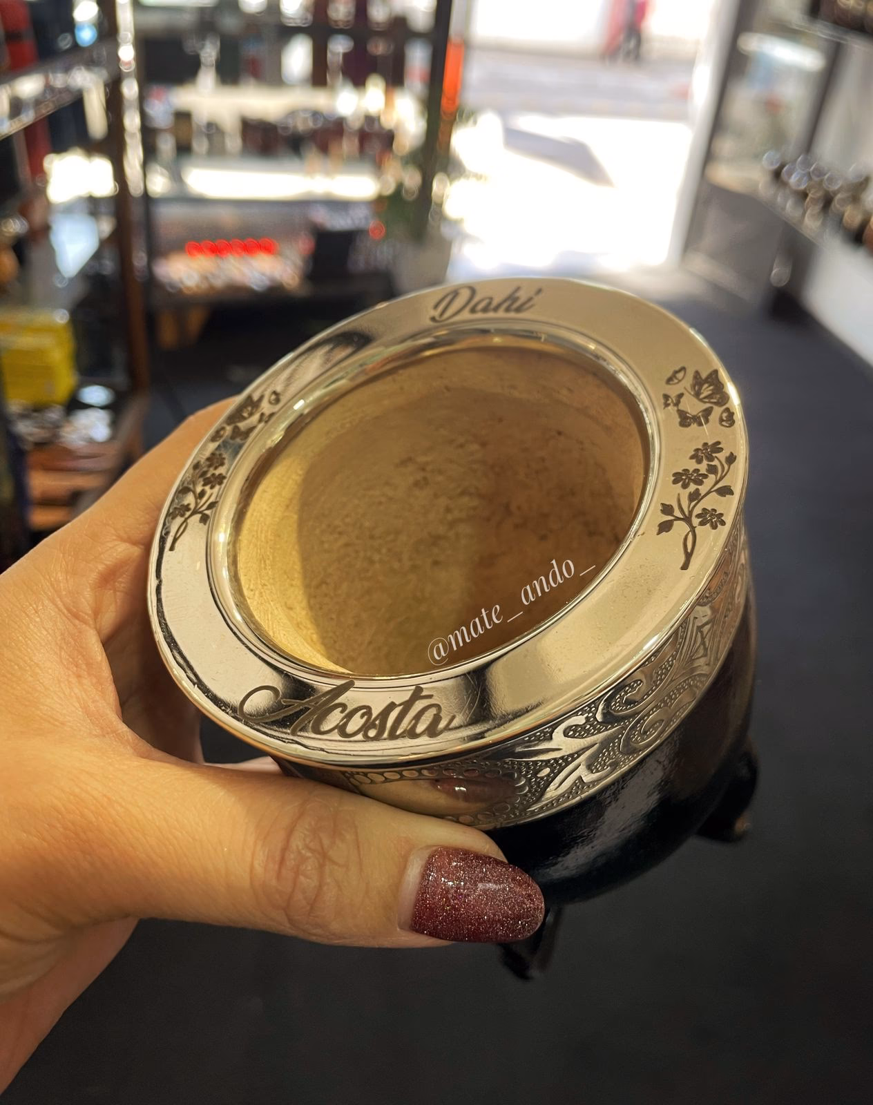 ¿Cómo crear marcas en acero inoxidable?