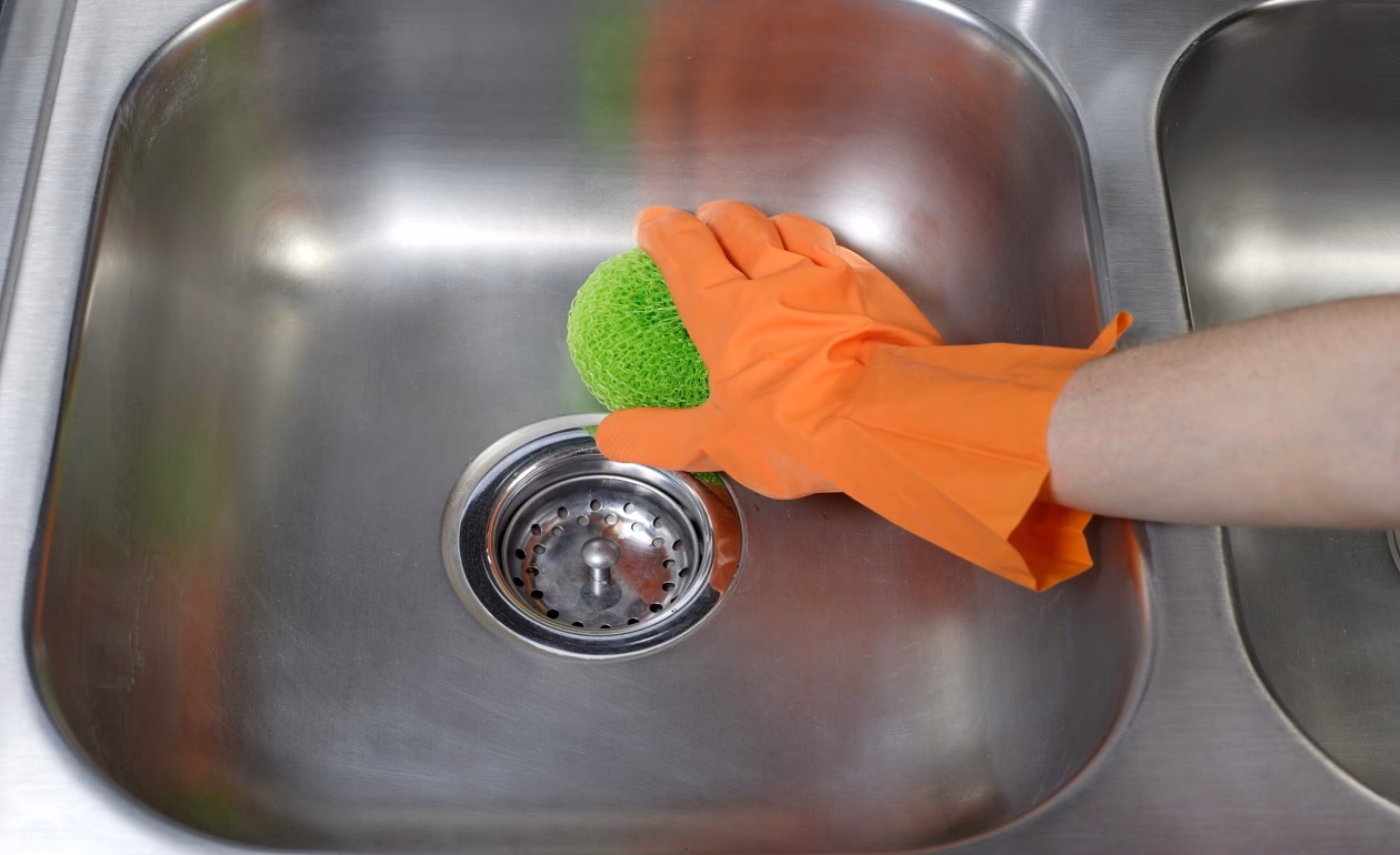 ¿Cómo hacer brillar el acero inoxidable?