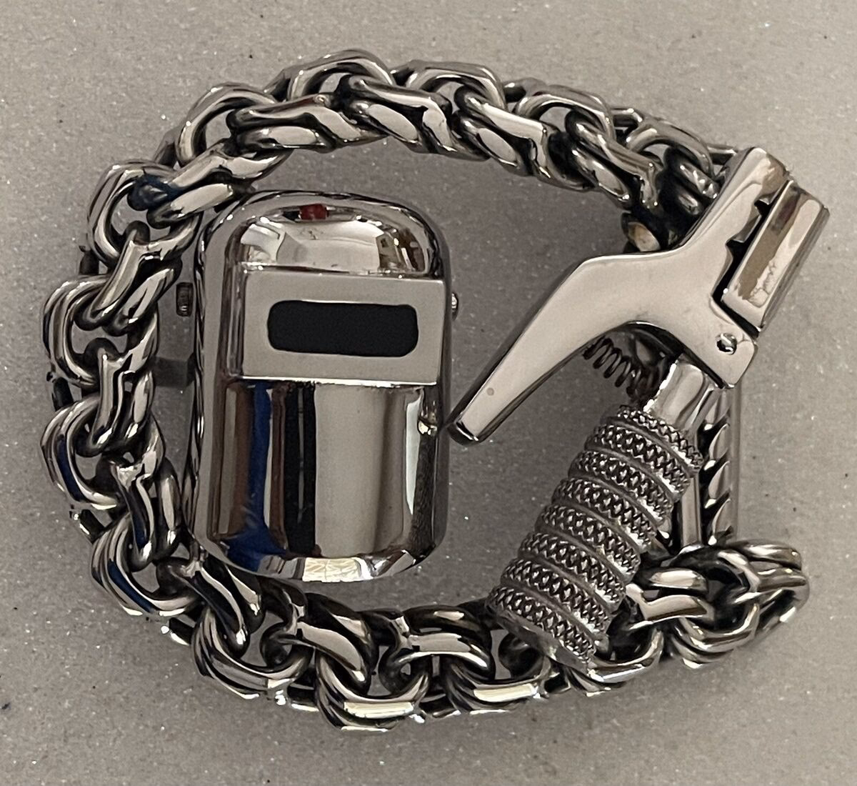 ¿Cómo limpiar las hebillas de metal de los cinturones?