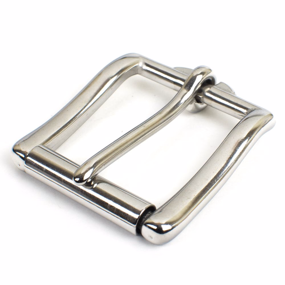 ¿Cómo se desbrocha la hebilla del cinturón?