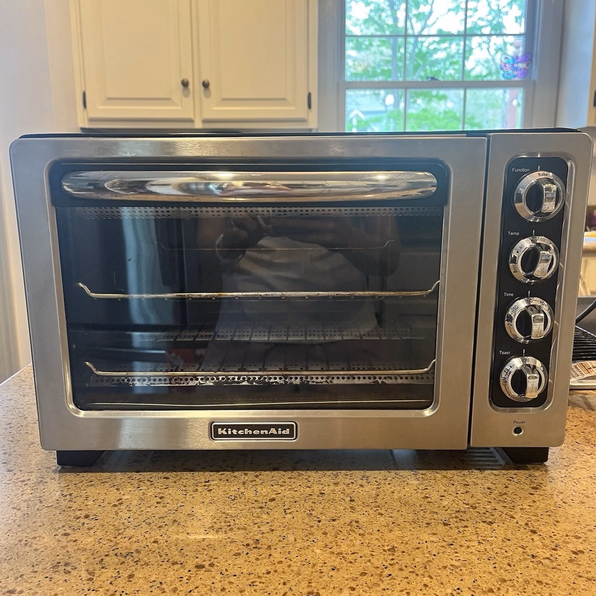 ¿Cuál es la capacidad de un horno mixto?