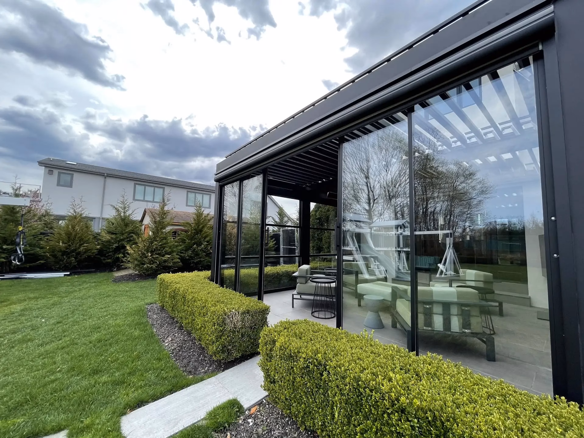 ¿Cuántas ediciones tiene el jardín de vidrio?