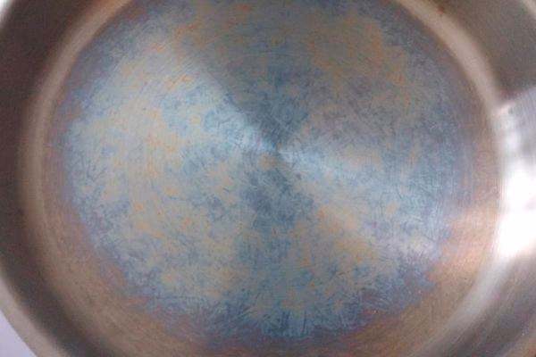 ¿Cómo limpiar ollas de acero inoxidable?