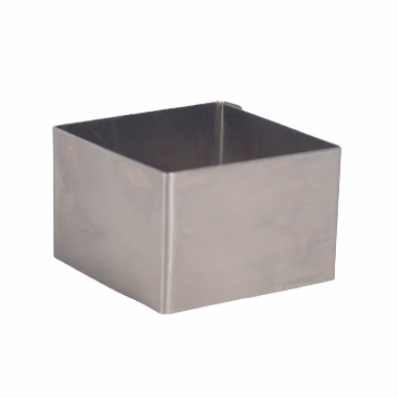 ¿Cuáles son las características de los aceros utilizados en moldes para inyección?