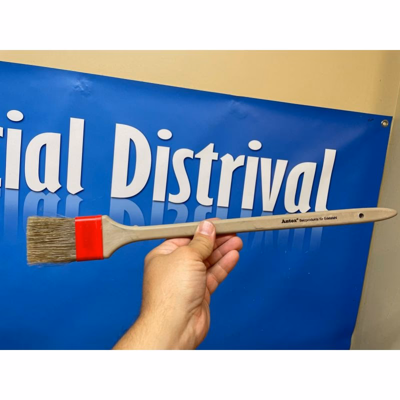 ¿Cuáles son los materiales que se necesitan para limpiar los pinceles?