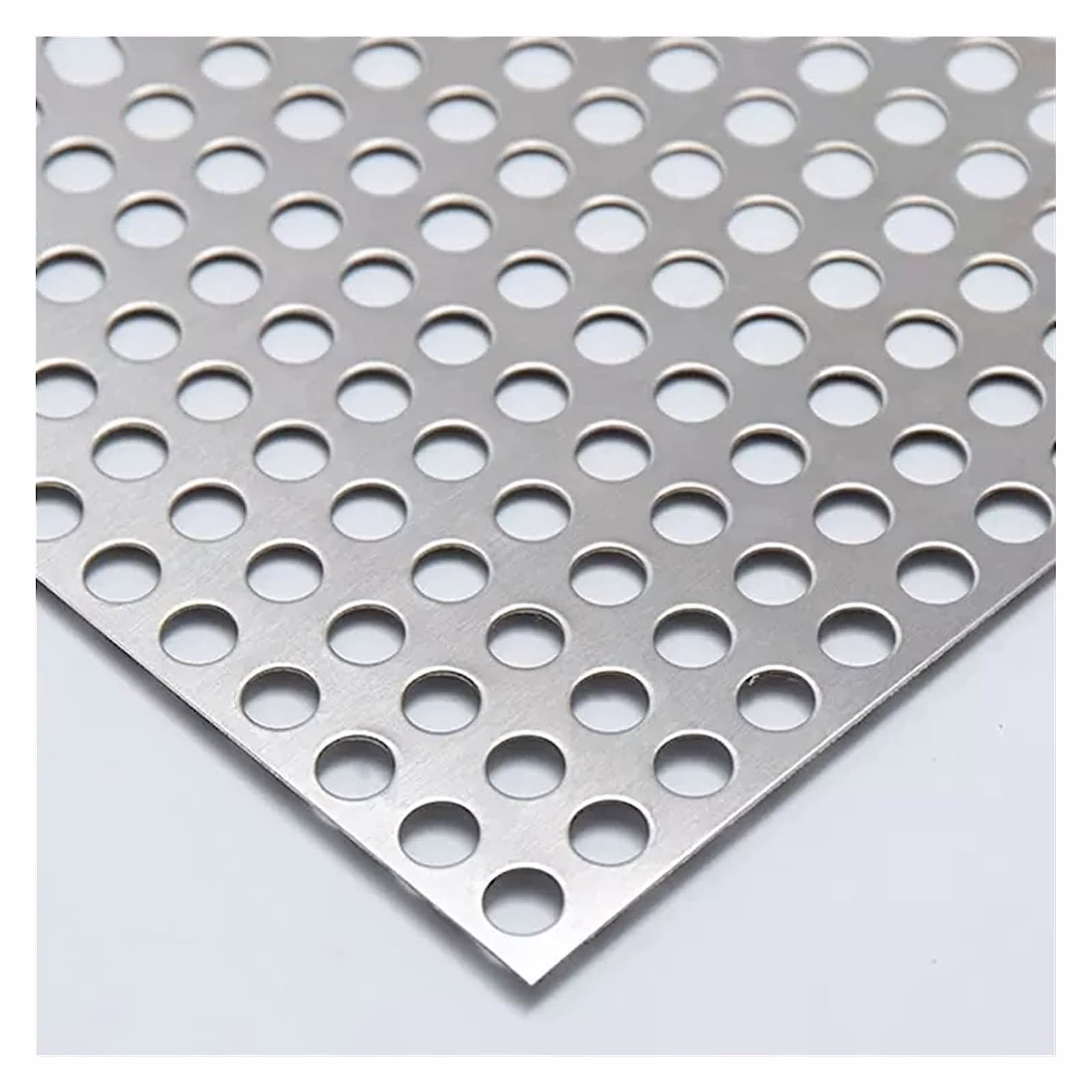 ¿Qué son las placas de acero con agujeros?