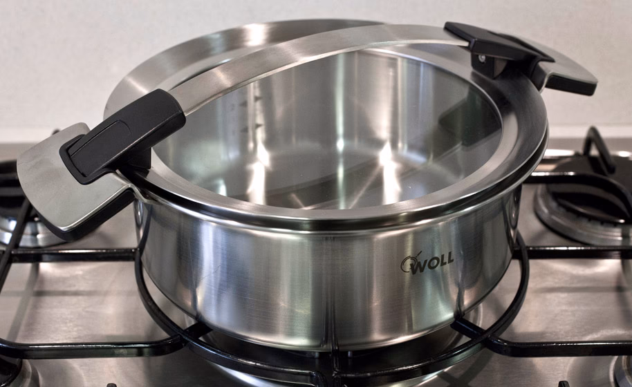 ¿Qué es una cacerola de acero inoxidable?