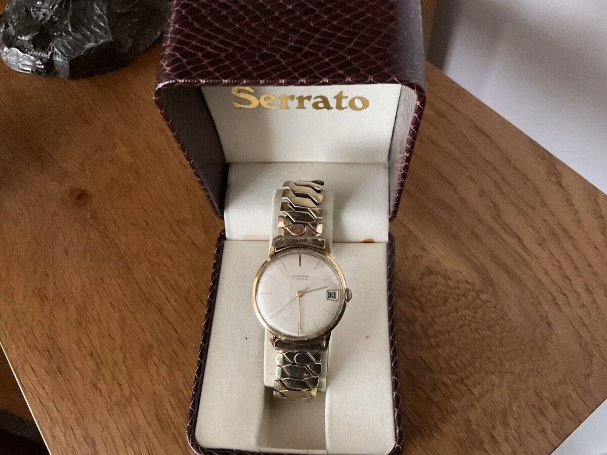 ¿Por qué los relojes de oro pesan más que los de acero inoxidable?