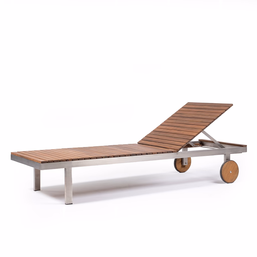 ¿Cuáles son las características de la reposera de acero?