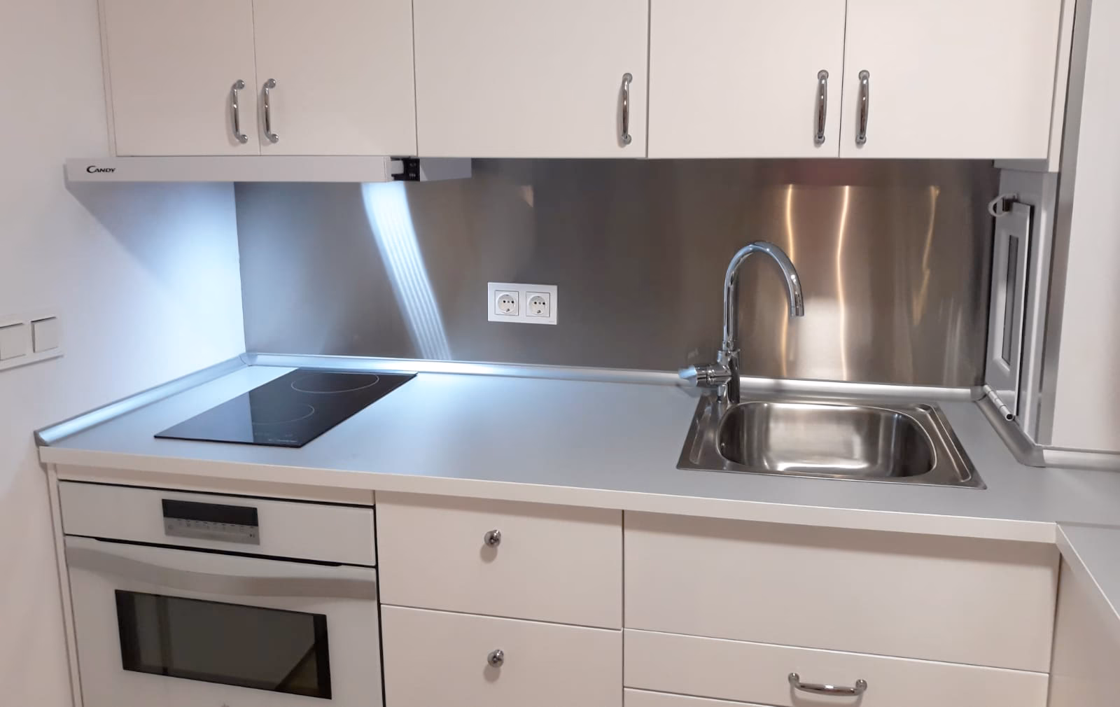 ¿Cuáles son los mejores revestimientos adhesivos para las cocinas?