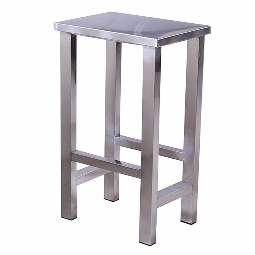 ¿Qué es un taburete alto con respaldo medio?