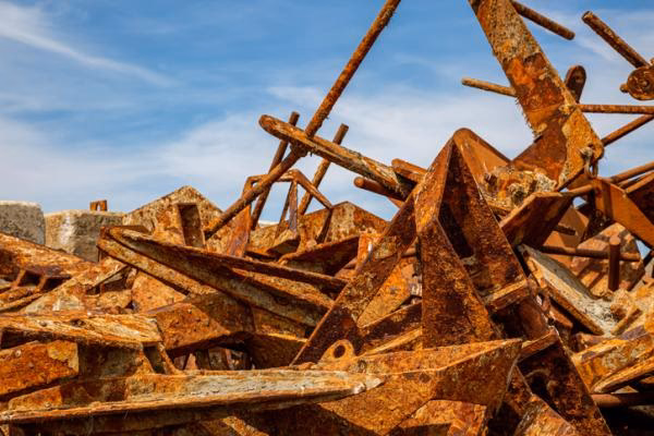 ¿Cuánto tiempo tarda en degradarse el acero inoxidable?