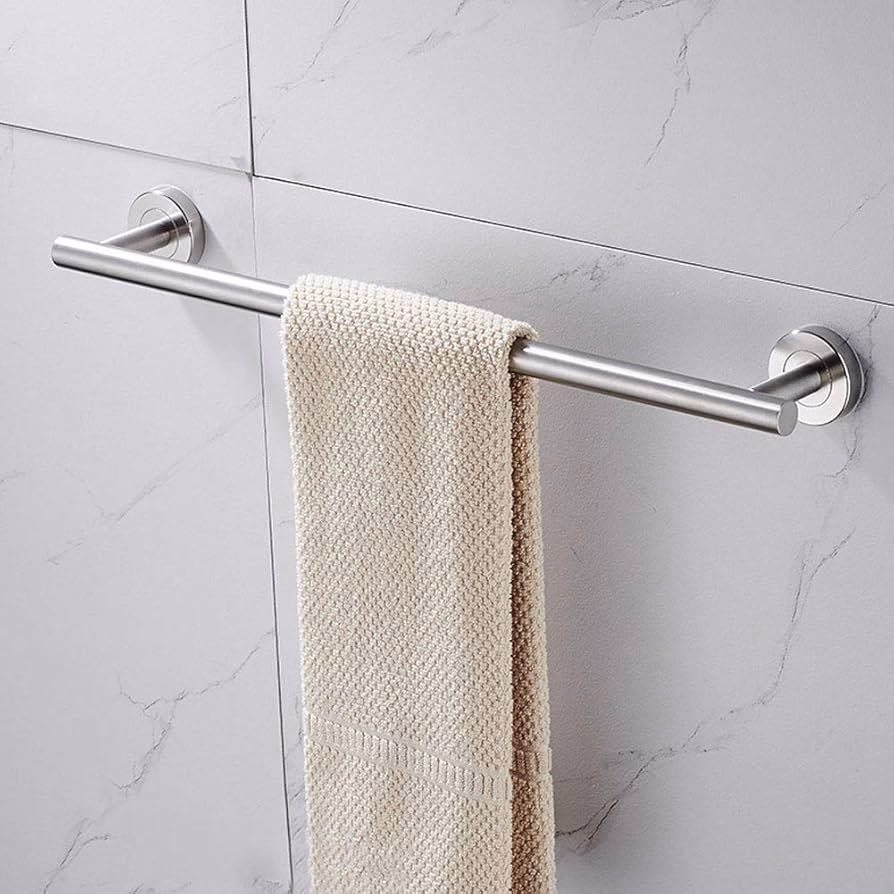 ¿Cómo limpiar los toalleros para el baño con adhesivo?