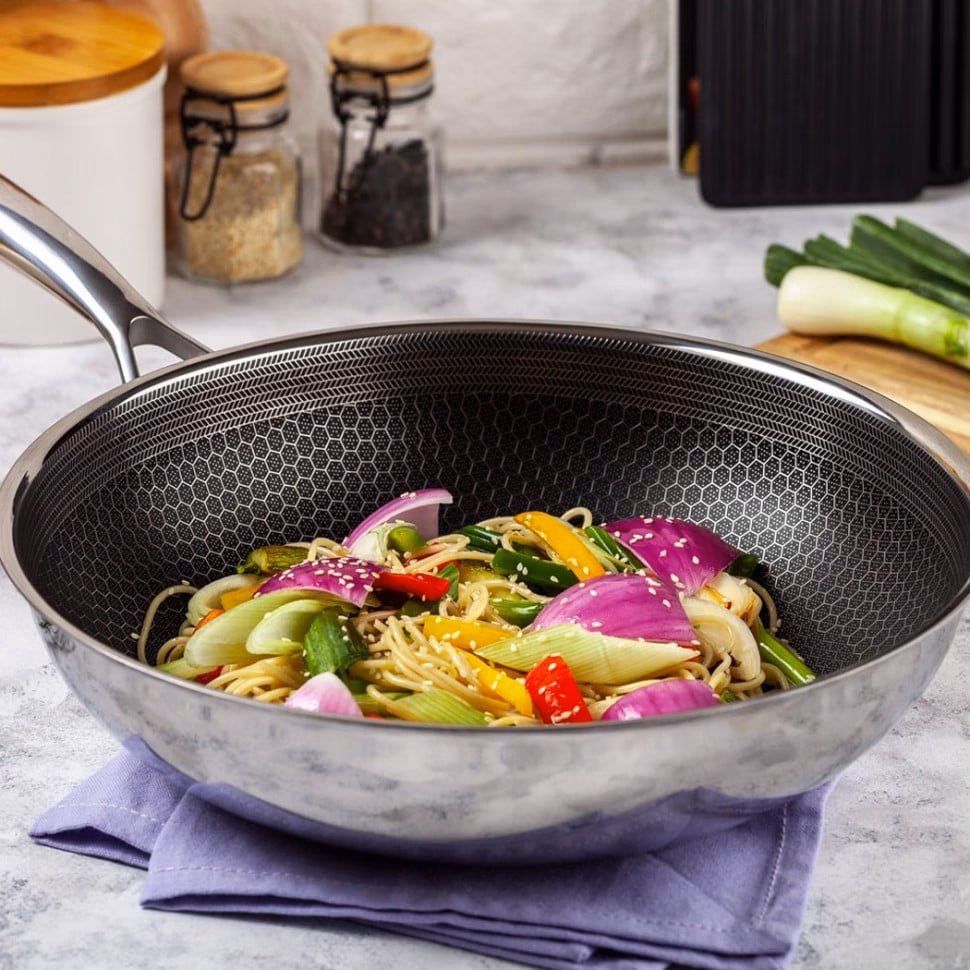 ¿Qué es un wok de acero al carbono?